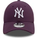 fioletowa-zakrzywiona-czapka-z-daszkiem-9forty-league-essential-new-york-yankees-mlb-marki-new-era-regulowana