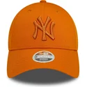 kepure-islenkta-oranzine-reguliuojamas-9forty-league-essential-new-york-yankees-mlb-new-era