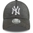 kepure-islenkta-juoda-reguliuojamas-9forty-glitter-new-york-yankees-mlb-new-era