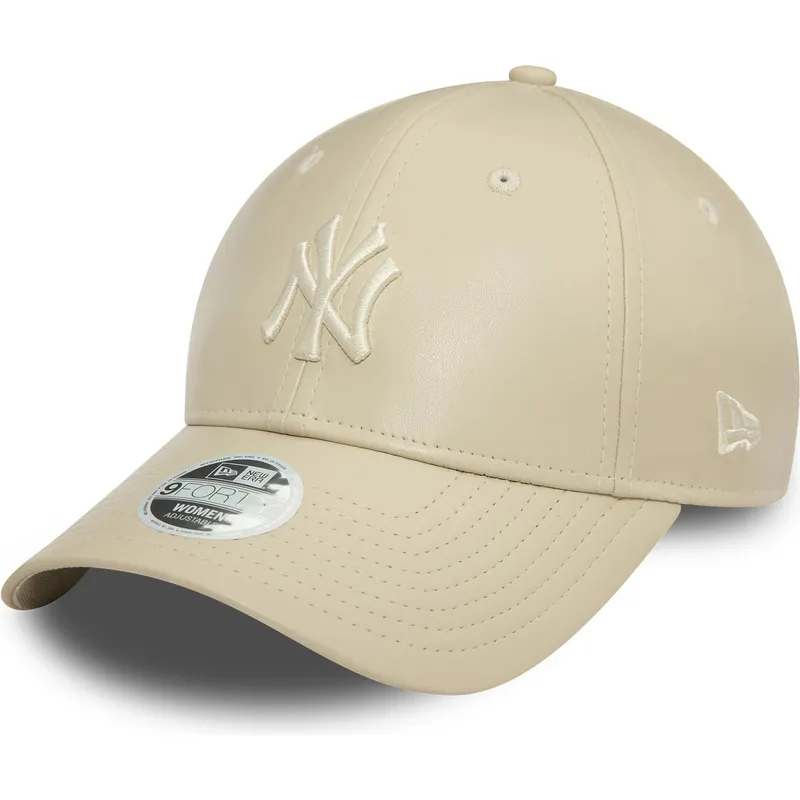 bezowa-regulowana-czapka-z-zakrzywionym-daszkiem-dla-kobiet-z-bezowym-logo-9forty-midi-pu-new-york-yankees-mlb-od-new-era