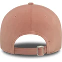 kepure-islenkta-rozine-reguliuojamas-9forty-velour-diamante-new-york-yankees-mlb-new-era