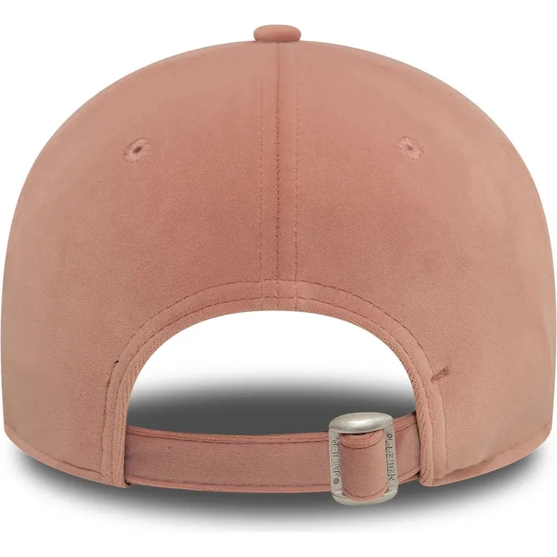 kepure-islenkta-rozine-reguliuojamas-9forty-velour-diamante-new-york-yankees-mlb-new-era
