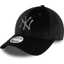 czarna-zakrzywiona-regulowana-czapka-damska-9forty-velour-diamante-new-york-yankees-mlb-od-new-era