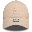 rozowa-zakrzywiona-regulowana-czapka-z-daszkiem-dla-kobiet-9twenty-padded-new-york-yankees-mlb-od-new-era