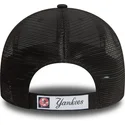 czarna-regulowana-czapka-trucker-z-czarnym-logo-9forty-home-field-new-york-yankees-mlb-od-new-era