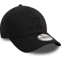 czarna-dopasowana-czapka-z-zakrzywionym-daszkiem-z-czarnym-logo-39thirty-monochrome-new-york-yankees-mlb-od-new-era
