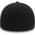czarna-zakrzywiona-czapka-z-logo-new-york-yankees-mlb-39thirty-stretch-nylon-od-new-era