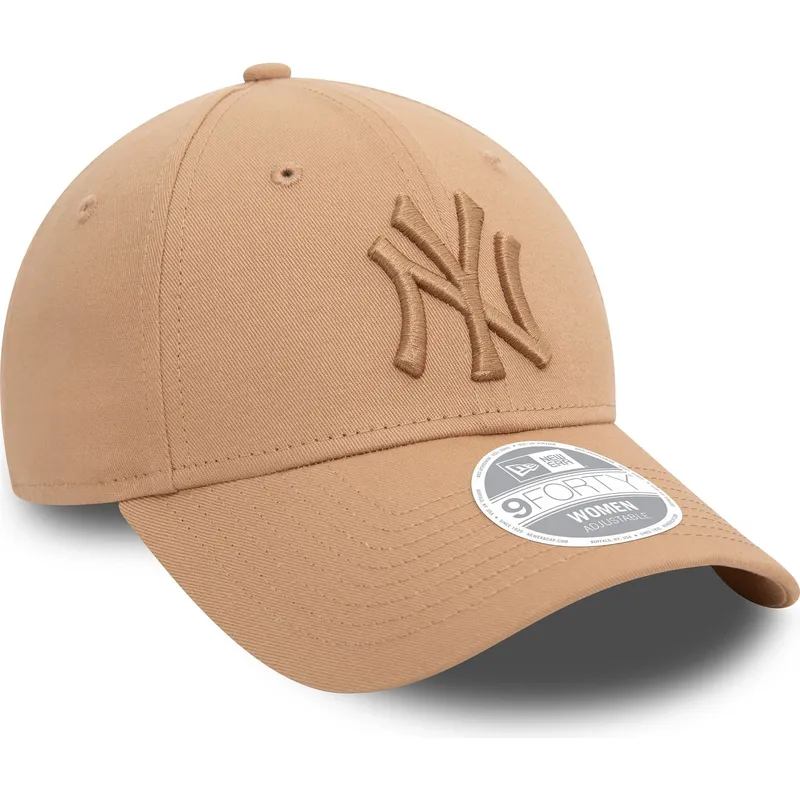 bezowa-czapka-z-zakrzywionym-daszkiem-regulowana-damska-z-bezowym-logo-9forty-league-essential-new-york-yankees-mlb-od-new-era