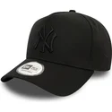 czarna-czapka-z-daszkiem-snapback-z-czarnym-logo-9forty-e-frame-monochrome-new-york-yankees-mlb-od-new-era