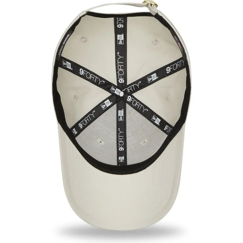 cap-islenkta-beige-adjustable-strap-dorado-9forty-metallic-new-york-yankees-mlb-new-era