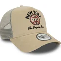 bezowa-czapka-truckerka-9forty-a-frame-cord-graphic-new-york-states-and-countries-od-new-era