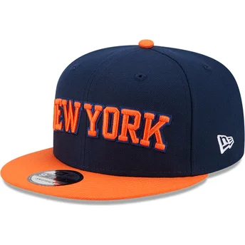 Granatowo-pomarańczowa płaska czapka snapback 9FIFTY Statement New York Knicks NBA New Era