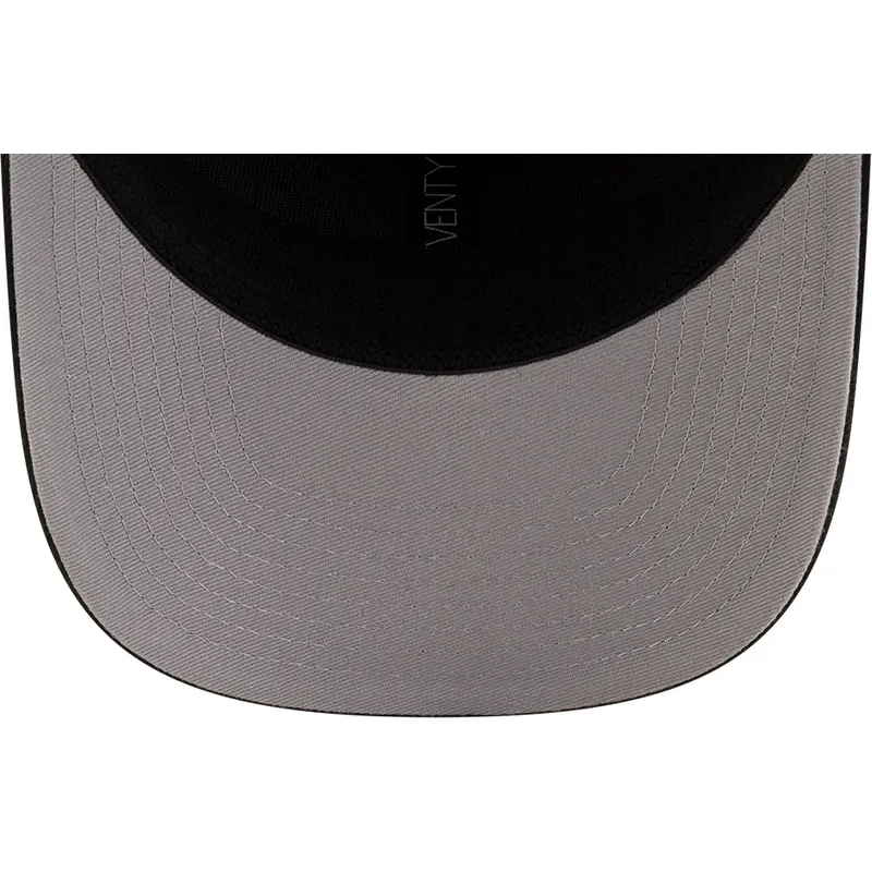 czarna-zakrzywiona-czapka-snapback-9seventy-statement-stretch-snap-chicago-bulls-nba-new-era