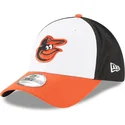 wyginieta-czapka-biala-czarna-i-pomaranczowa-z-regulacja-9forty-the-league-baltimore-orioles-mlb-new-era