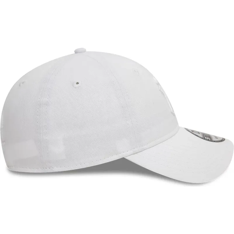 cap-islenkta-white-adjustable-strap-9twenty-league-essential-new-york-yankees-mlb-new-era