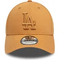 jasnobrazowa-regulowana-czapka-z-zakrzywionym-daszkiem-z-brazowym-logo-9forty-league-essential-los-angeles-dodgers-mlb-od-new-er