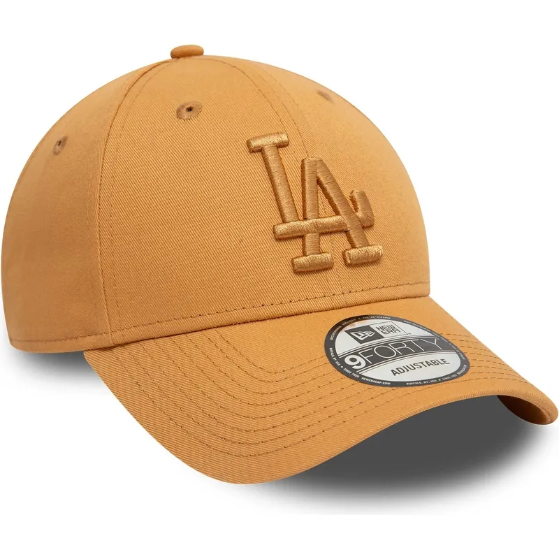 jasnobrazowa-regulowana-czapka-z-zakrzywionym-daszkiem-z-brazowym-logo-9forty-league-essential-los-angeles-dodgers-mlb-od-new-er