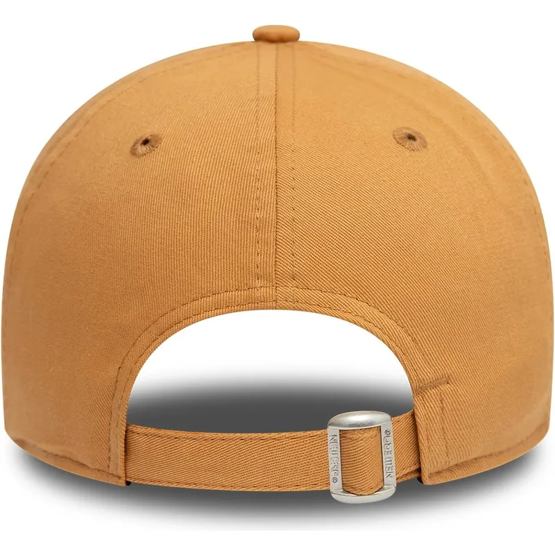 jasnobrazowa-regulowana-czapka-z-zakrzywionym-daszkiem-z-brazowym-logo-9forty-league-essential-los-angeles-dodgers-mlb-od-new-er