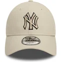 cap-islenkta-beige-adjustable-strap-negro-9forty-team-outline-new-york-yankees-mlb-new-era