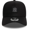 czarna-czapka-z-zakrzywionym-daszkiem-snapback-9forty-a-frame-metallic-patch-new-york-yankees-mlb-new-era