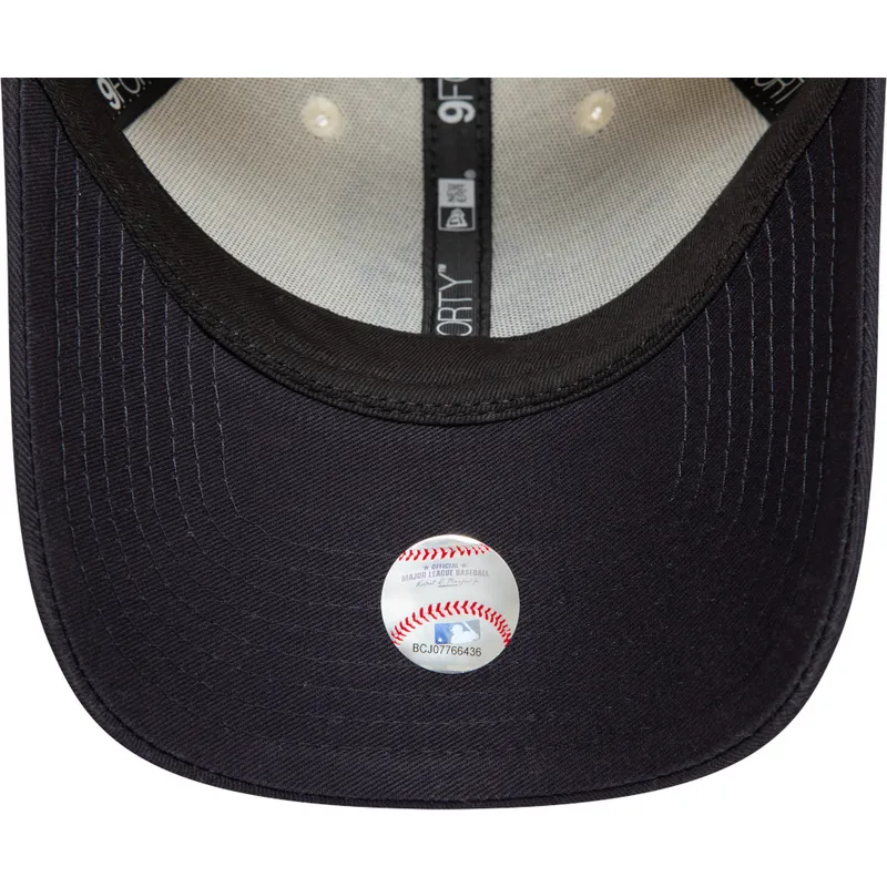 cap-islenkta-beige-adjustable-strap-9forty-colour-block-new-york-yankees-mlb-new-era
