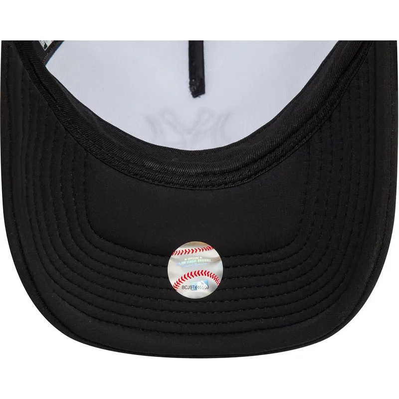 czapka-trucker-bialo-czarna-9forty-a-frame-graphic-new-york-yankees-mlb-new-era