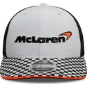 kepure-plokscia-juoda-snapback-9fifty-checkered-visor-mclaren-racing-formula-1-new-era