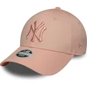 kepure-islenkta-rozine-reguliuojama-juostele-9forty-league-essential-new-york-yankees-mlb-new-era