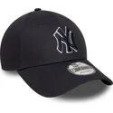 granatowa-zakrzywiona-czapka-z-regulacja-z-granatowym-logo-9forty-outline-new-york-yankees-mlb-new-era