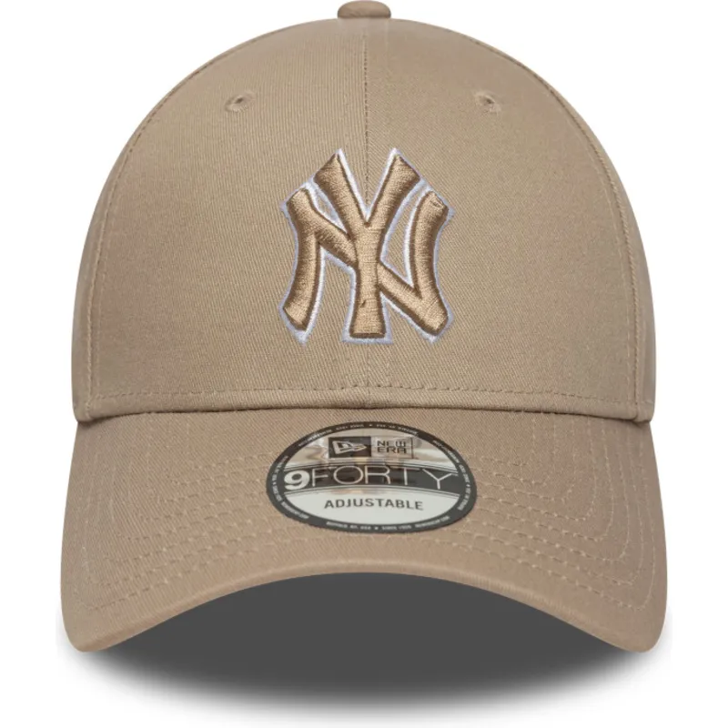 jasnobrazowa-regulowana-czapka-z-zakrzywionym-daszkiem-z-brazowym-logo-9forty-outline-new-york-yankees-mlb-new-era