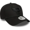 czarna-czapka-z-zakrzywionym-daszkiem-snapback-e-frame-essential-chicago-bulls-nba-new-era