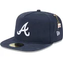 kepure-plokscia-tamsiai-melyna-priglundanti-59fifty-a-frame-championship-side-flag-atlanta-braves-mlb-new-era