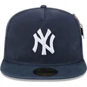 kepure-plokscia-tamsiai-melyna-priglundanti-59fifty-a-frame-championship-side-flag-new-york-yankees-mlb-new-era
