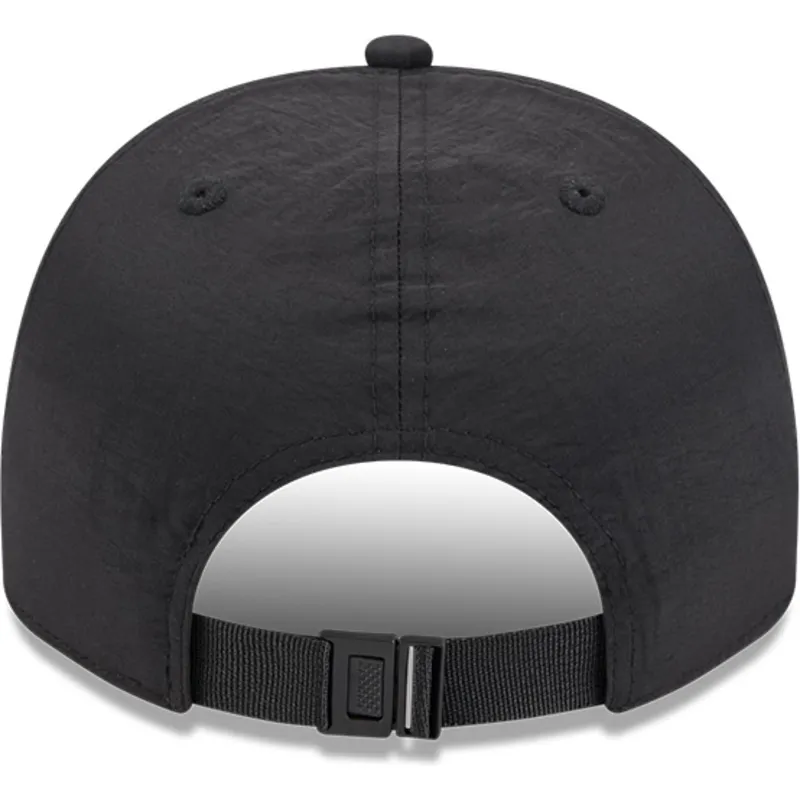 kepure-islenkta-juoda-reguliuojamas-golfer-everyday-nylon-chicago-bulls-nba-new-era