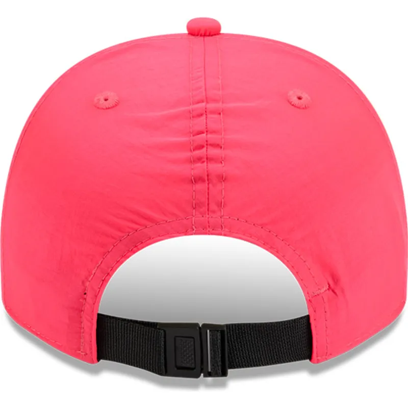 cap-islenkta-pink-adjustable-strap-golfer-everyday-nylon-chicago-bulls-nba-new-era