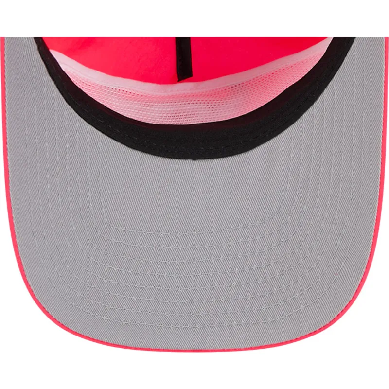 cap-islenkta-pink-adjustable-strap-golfer-everyday-nylon-chicago-bulls-nba-new-era
