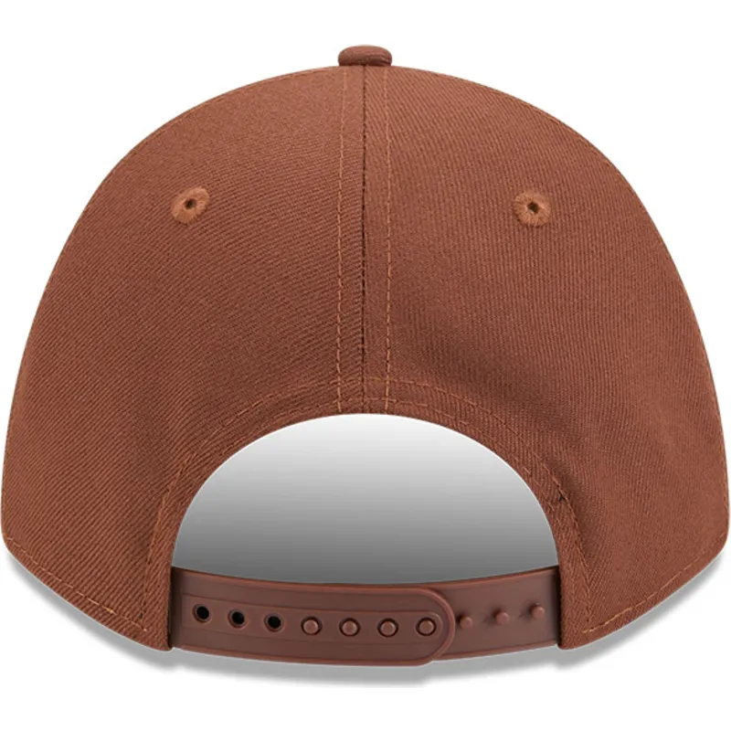 cap-islenkta-brown-snapback-9forty-m-crown-a-frame-motorsport-nascar-new-era