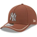 cap-islenkta-brown-snapback-9forty-m-crown-a-frame-motorsport-new-york-yankees-mlb-new-era