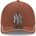 cap-islenkta-brown-snapback-9forty-m-crown-a-frame-motorsport-new-york-yankees-mlb-new-era