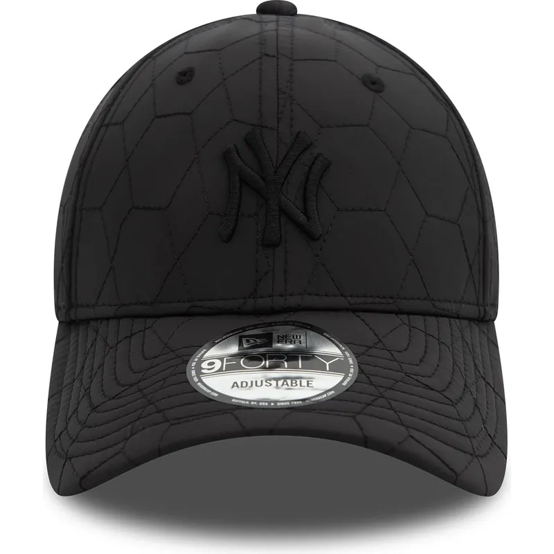kepure-islenkta-juoda-reguliuojamas-9forty-quilted-new-york-yankees-mlb-new-era