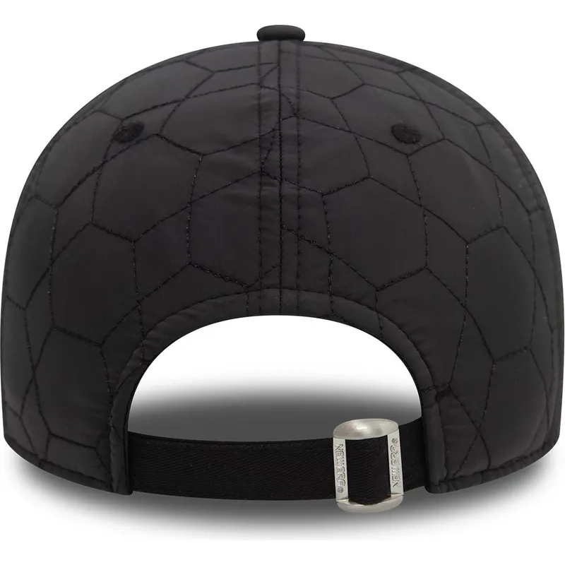 kepure-islenkta-juoda-reguliuojamas-9forty-quilted-new-york-yankees-mlb-new-era