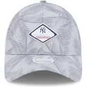 cap-islenkta-gray-adjustable-strap-9twenty-leaf-open-back-spring-training-fan-pack-2025-new-york-yankees-mlb-new-era