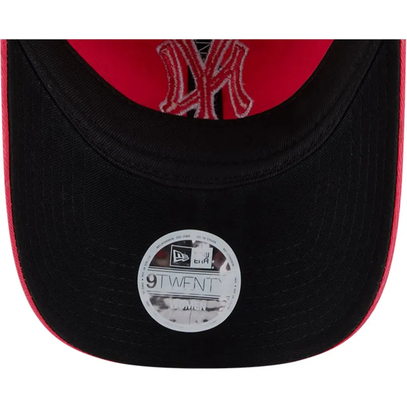kepure-islenkta-rozine-reguliuojama-juostele-9twenty-pattern-spring-training-fan-pack-2025-new-york-yankees-mlb-new-era