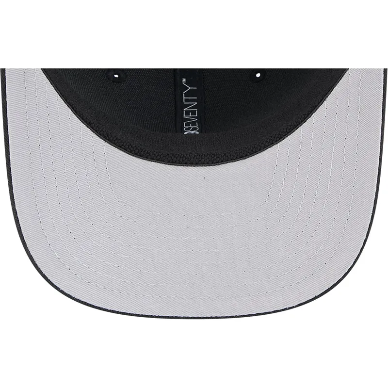 kepure-islenkta-juoda-snapback-9seventy-stretch-snap-mesh-spring-training-fan-pack-2025-chicago-white-sox-mlb-new-era