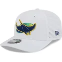 kepure-islenkta-balta-snapback-9seventy-perf-spring-training-fan-pack-2025-tampa-bay-rays-mlb-new-era