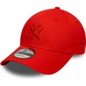 kepure-islenkta-raudona-reguliuojamas-9forty-colour-pack-new-york-yankees-mlb-new-era