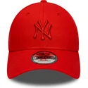 czerwona-zakrzywiona-czapka-z-regulacja-z-czerwonym-logo-9forty-colour-pack-new-york-yankees-mlb-od-new-era