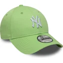 jasnozielona-zakrzywiona-czapka-regulowana-9forty-colour-pack-new-york-yankees-mlb-od-new-era