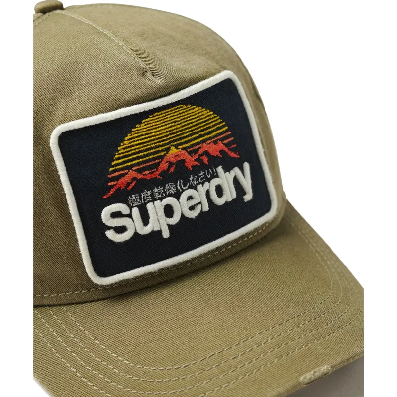 zielona-regulowana-czapka-z-daszkiem-graphic-khaki-marki-superdry
