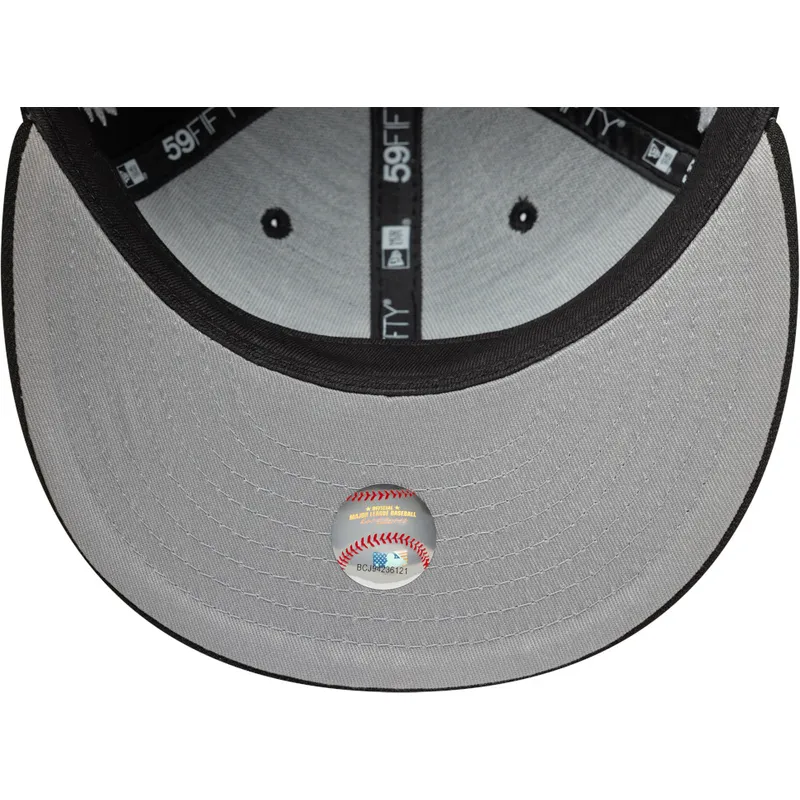 kepure-plokscia-juoda-priglundanti-59fifty-mythical-new-york-yankees-mlb-new-era